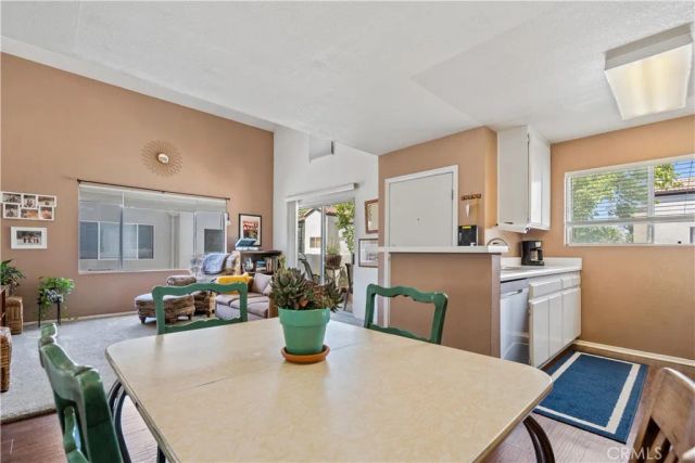 21305 Nandina Lane 201, Newhall, CA 91321