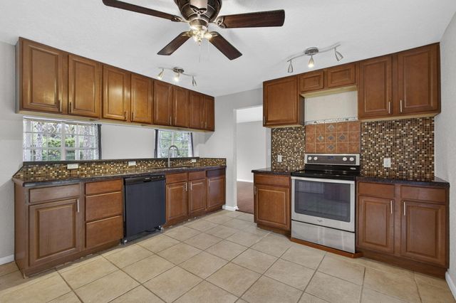 16932 Okeechobee Boulevard, The Acreage, FL 33470