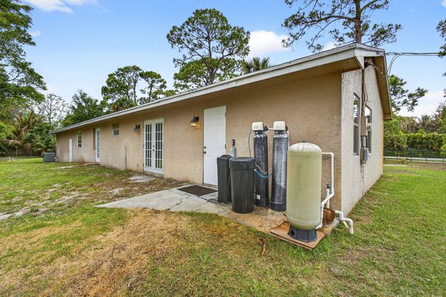 16932 Okeechobee Boulevard, The Acreage, FL 33470