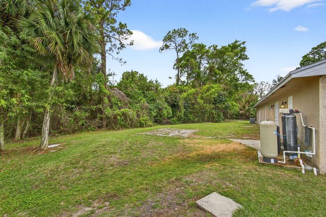 16932 Okeechobee Boulevard, The Acreage, FL 33470