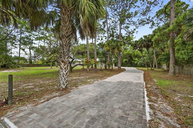 16932 Okeechobee Boulevard, The Acreage, FL 33470