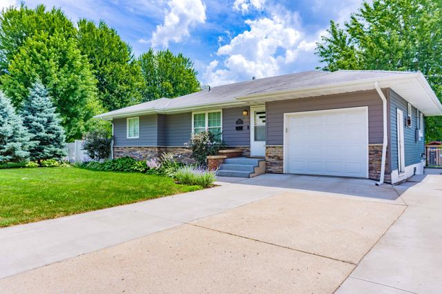 3008 29th Avenue NE, Saint Anthony, MN 55418