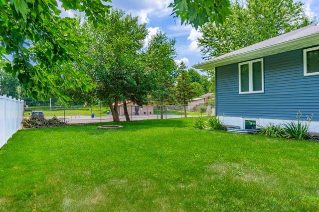 3008 29th Avenue NE, Saint Anthony, MN 55418
