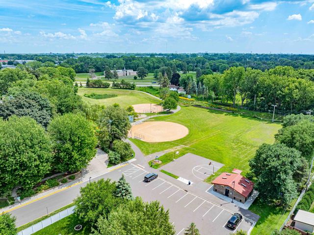 3008 29th Avenue NE, Saint Anthony, MN 55418