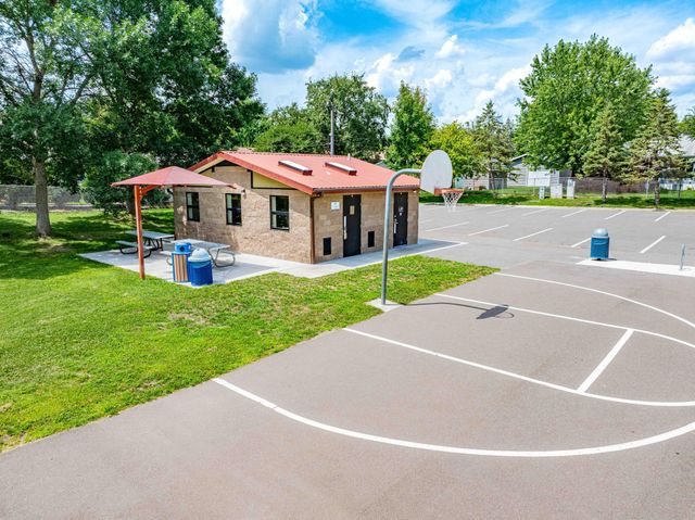 3008 29th Avenue NE, Saint Anthony, MN 55418