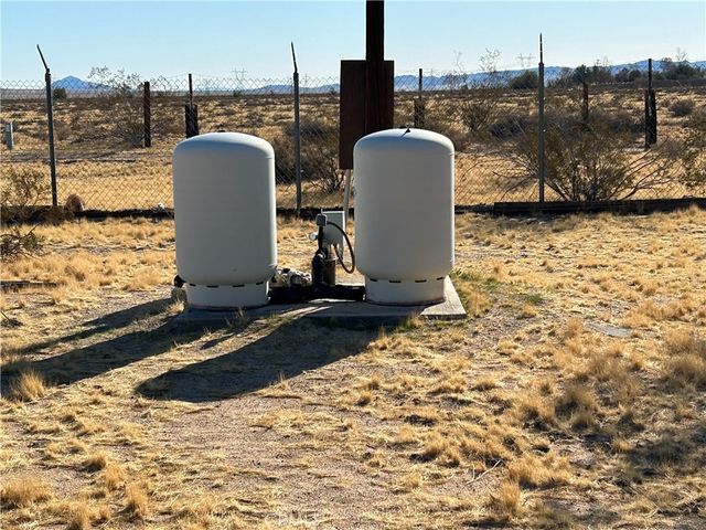 40694 Mountain View Road, Newberry Springs, CA 92365