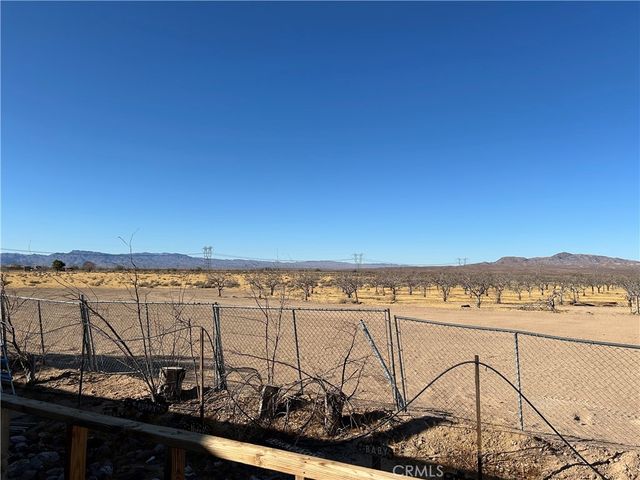40694 Mountain View Road, Newberry Springs, CA 92365
