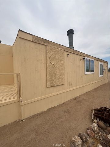 40694 Mountain View Road, Newberry Springs, CA 92365
