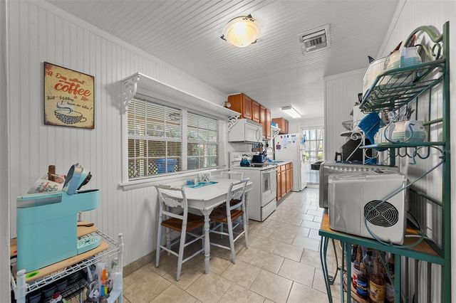 17301 ESTES ROAD, Lutz, FL 33548