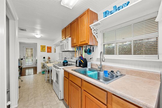 17301 ESTES ROAD, Lutz, FL 33548