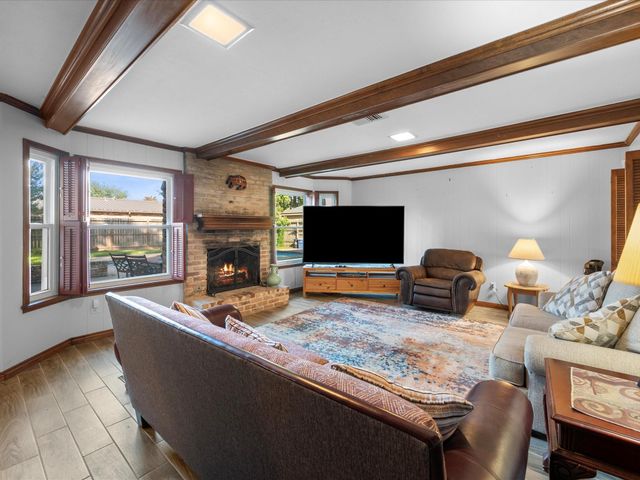 13718 Balmore Circle, Houston, TX 77069