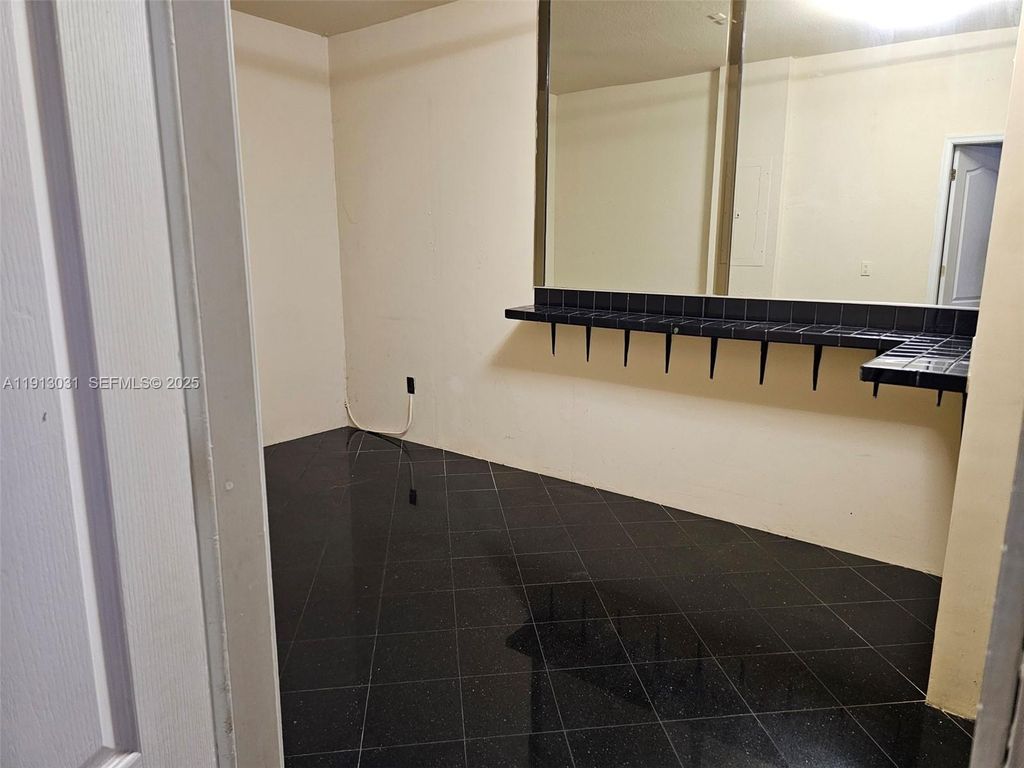 21417 NW 13th CT 509, Miami Gardens, FL 33169