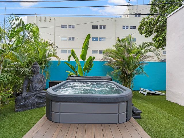 1845 SW 9th St, Miami, FL 33135