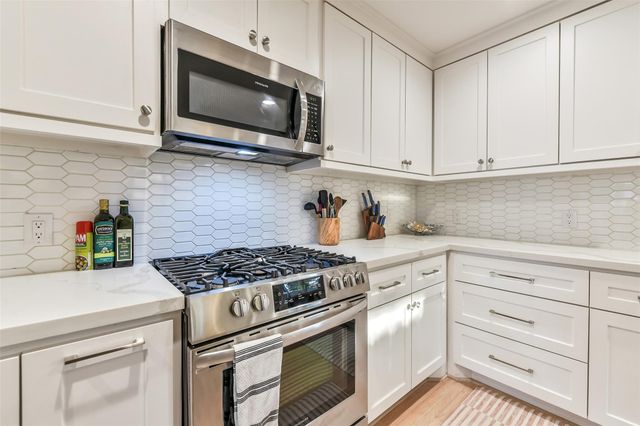 910 Algregg Street, Houston, TX 77009