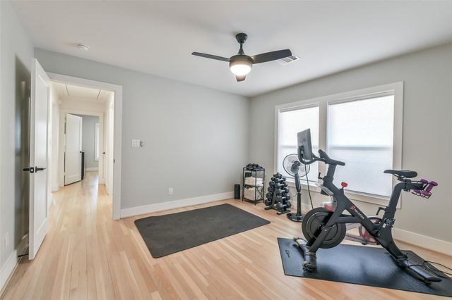 910 Algregg Street, Houston, TX 77009