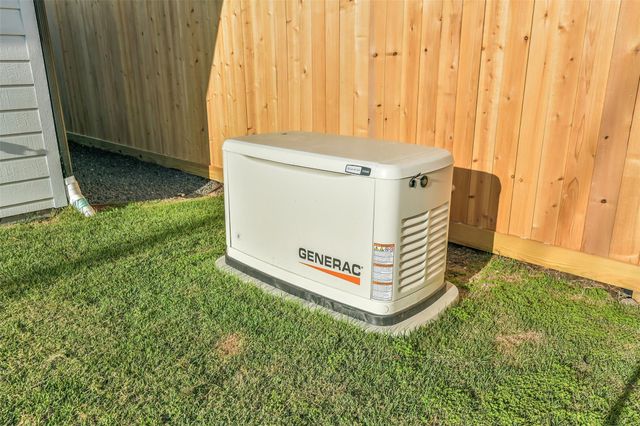 910 Algregg Street, Houston, TX 77009