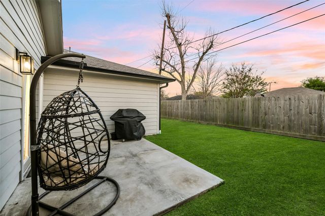 910 Algregg Street, Houston, TX 77009