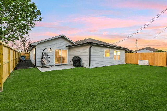 910 Algregg Street, Houston, TX 77009