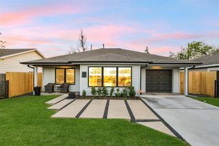 910 Algregg Street, Houston, TX 77009