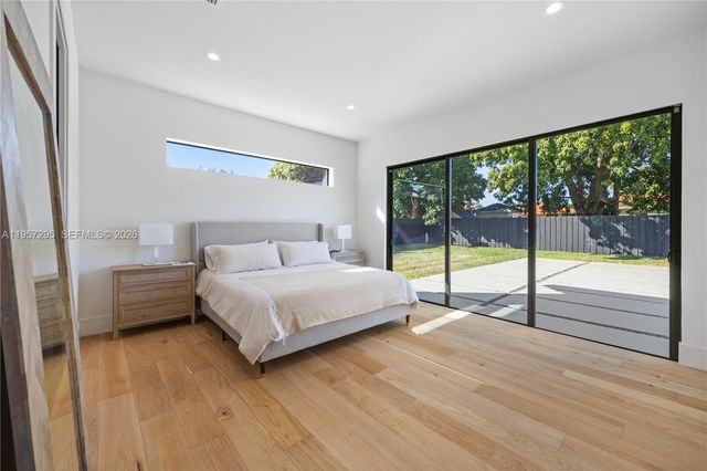 8765 SW 175th St, Palmetto Bay, FL 33157