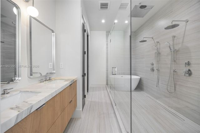 8765 SW 175th St, Palmetto Bay, FL 33157