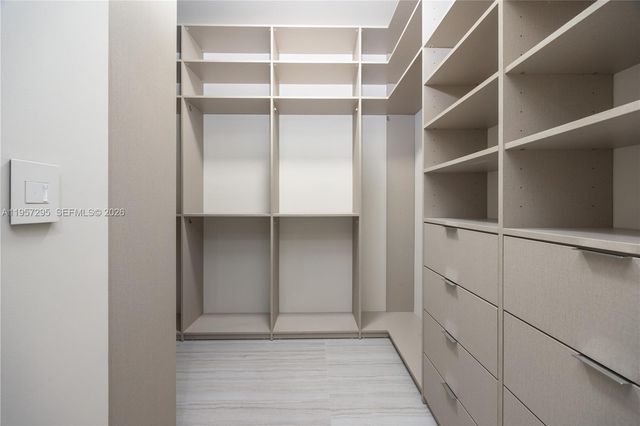 8765 SW 175th St, Palmetto Bay, FL 33157