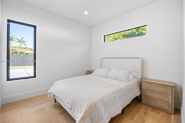 8765 SW 175th St, Palmetto Bay, FL 33157