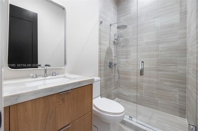 8765 SW 175th St, Palmetto Bay, FL 33157