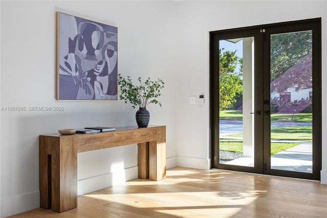 8765 SW 175th St, Palmetto Bay, FL 33157