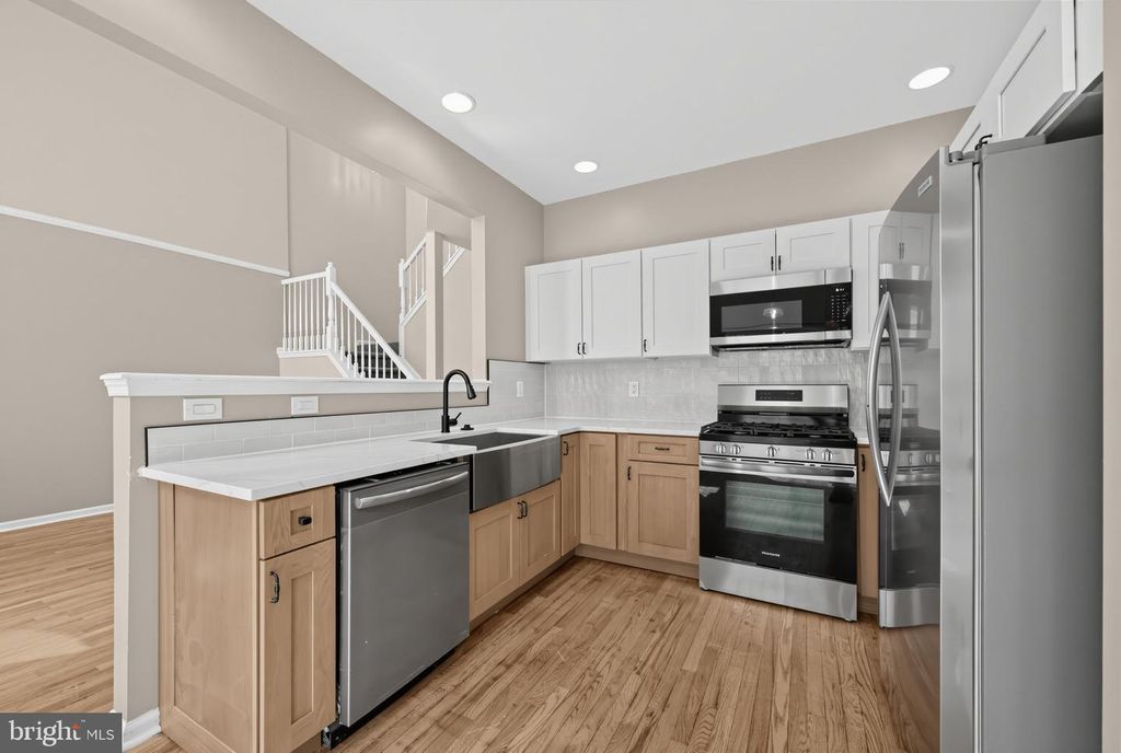 131 THREADLEAF TER, BURLINGTON, NJ 08016 — photo 2