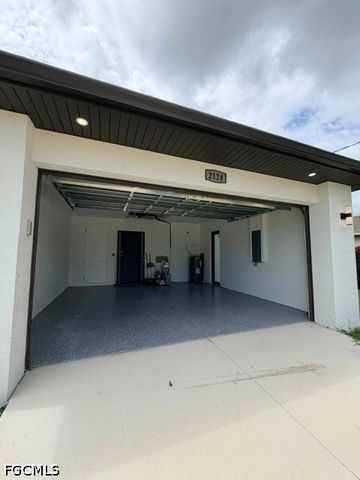 2124 NE 28th ST, Cape Coral, FL 33909