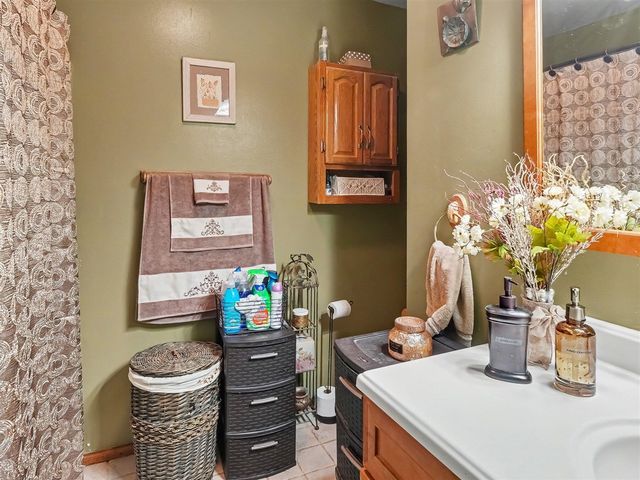 43 Butternut Court, Chelsea, MI 48118