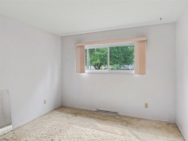 43 Butternut Court, Chelsea, MI 48118