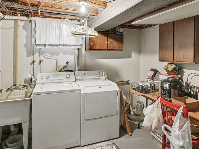 43 Butternut Court, Chelsea, MI 48118