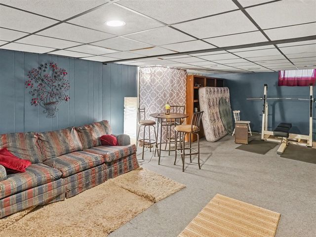 43 Butternut Court, Chelsea, MI 48118