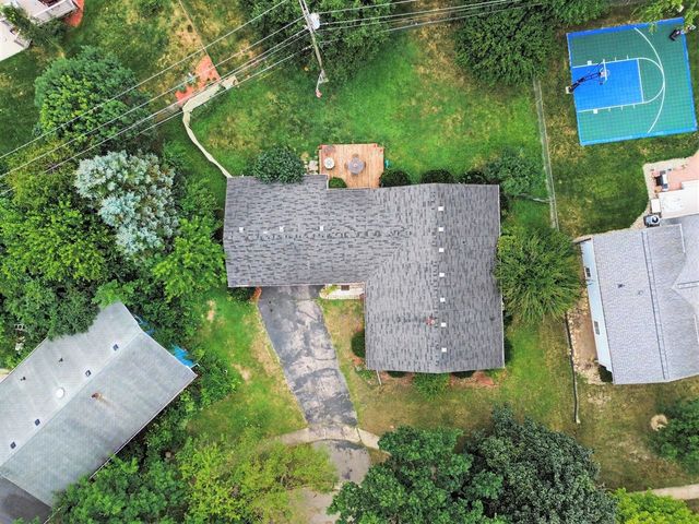 43 Butternut Court, Chelsea, MI 48118