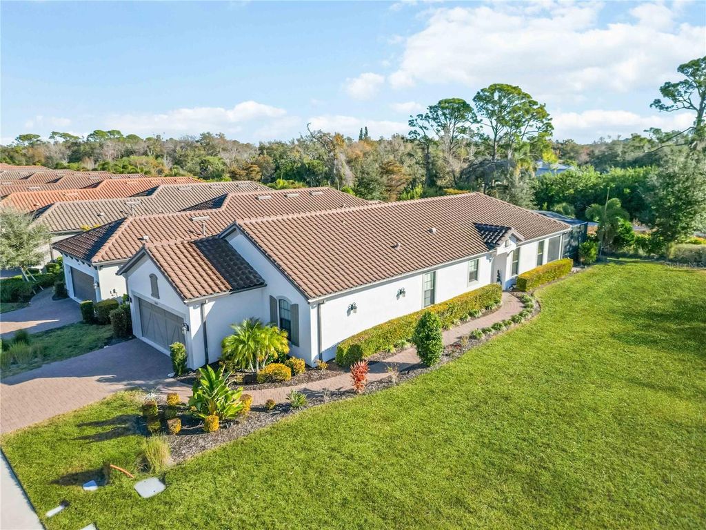 Image 2 of property listing at 5868 SEMOLINO STREET, Nokomis, FL 34275