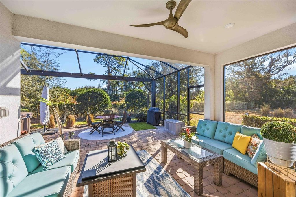 Image 11 of property listing at 5868 SEMOLINO STREET, Nokomis, FL 34275