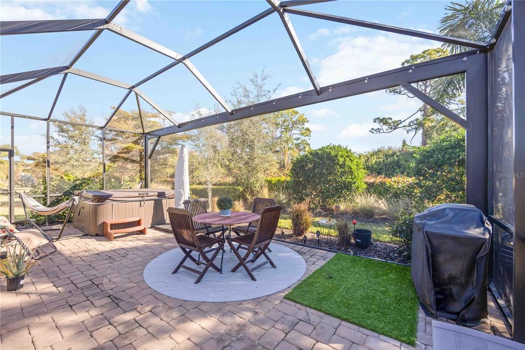 Image 12 of property listing at 5868 SEMOLINO STREET, Nokomis, FL 34275