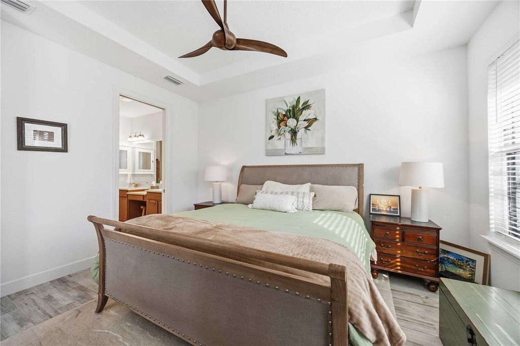 Image 25 of property listing at 5868 SEMOLINO STREET, Nokomis, FL 34275