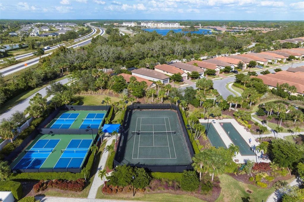 Image 59 of property listing at 5868 SEMOLINO STREET, Nokomis, FL 34275