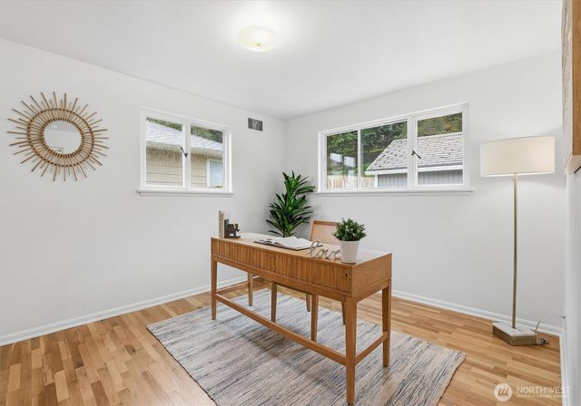 11515 25th Avenue NE, Seattle, WA 98125