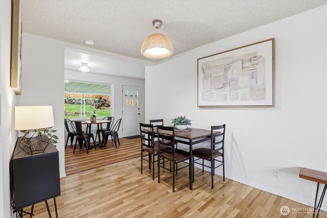 11515 25th Avenue NE, Seattle, WA 98125