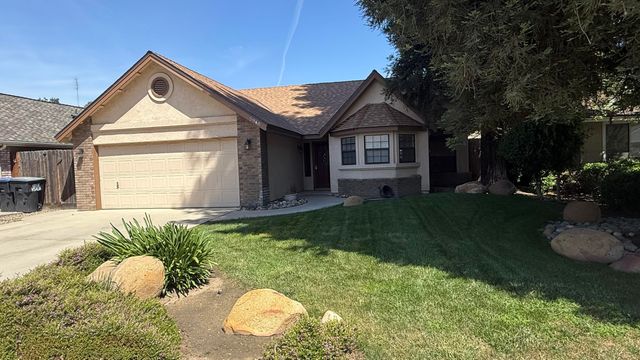 5948 W Crowley Avenue, Visalia, CA 93291