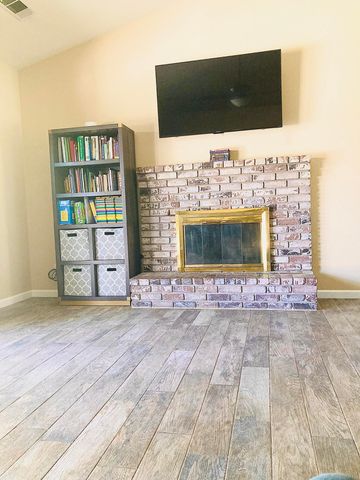 5948 W Crowley Avenue, Visalia, CA 93291