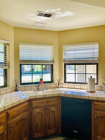 5948 W Crowley Avenue, Visalia, CA 93291