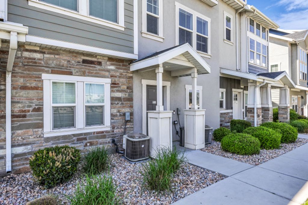 659 E 380 N, Vineyard, UT 84059