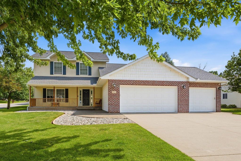 955 Park Drive, Belle Plaine, MN 56011 — exterior