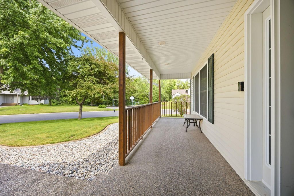 955 Park Drive, Belle Plaine, MN 56011 — photo 4