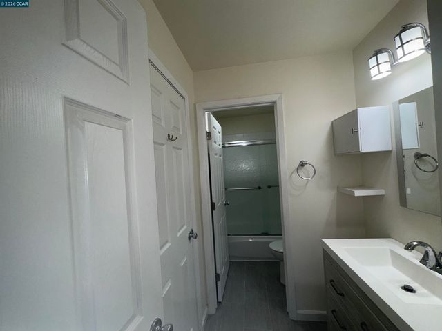 26 El Capitan Ln, Antioch, CA 94509